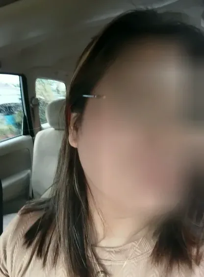 Anna, 33