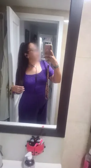 Caroline, 34