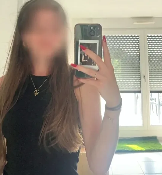 Christina, 27