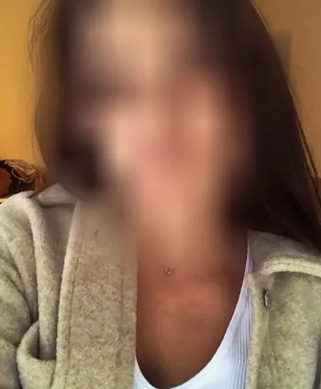 Emilie, 28