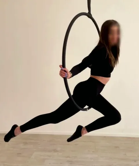 Ida, 25