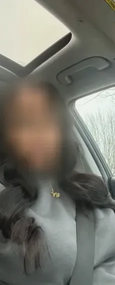 Ivana, 39