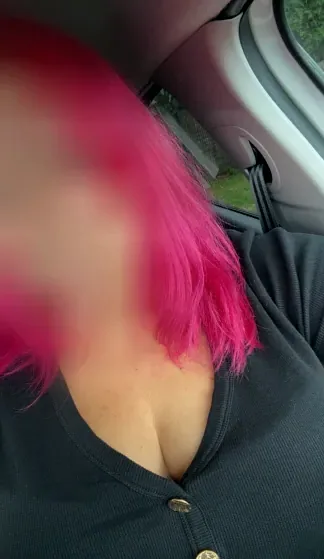 Katja, 37