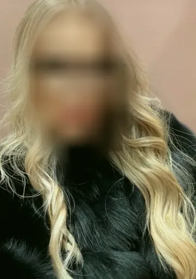 Molly, 32